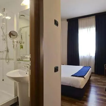 Hotell Sky 5*